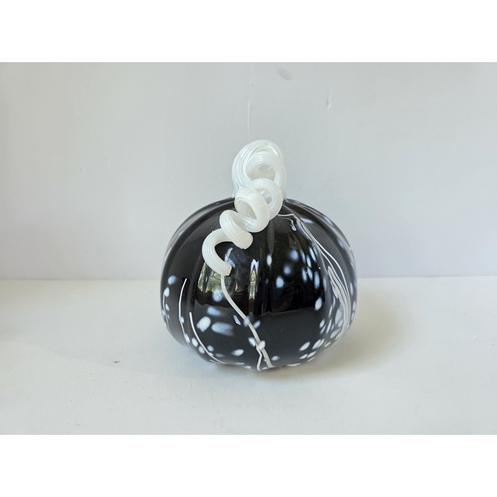 Art Glass Pumpkin 48895 2021 Torrid Fireworks glass Studio